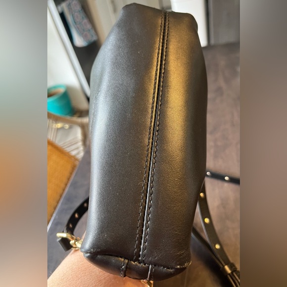 IMNYC Isaac Mizrahi black leather crossbody purse - Picture 4 of 12